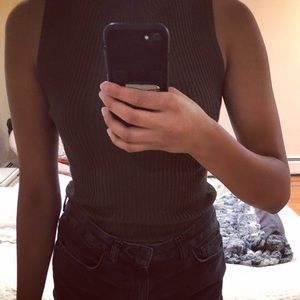 Turtle neck tank top